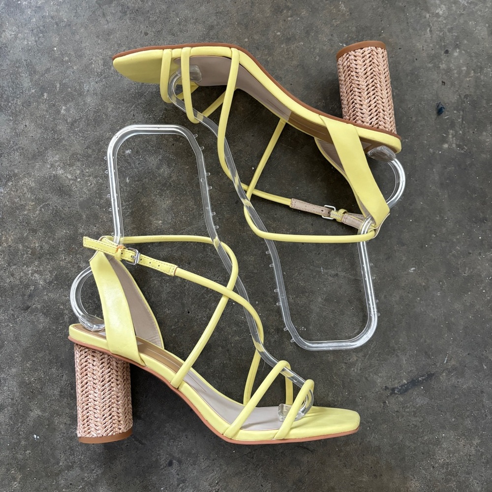 NWOT Dolce Vita Nico Strappy Raffia Heeled Sandal
